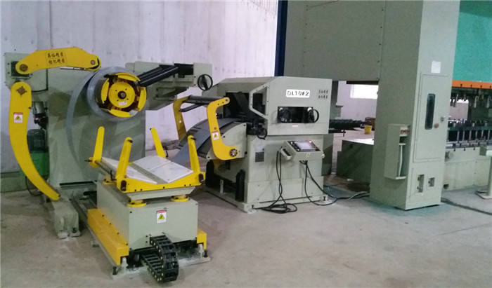 中板三合一送料机生产线